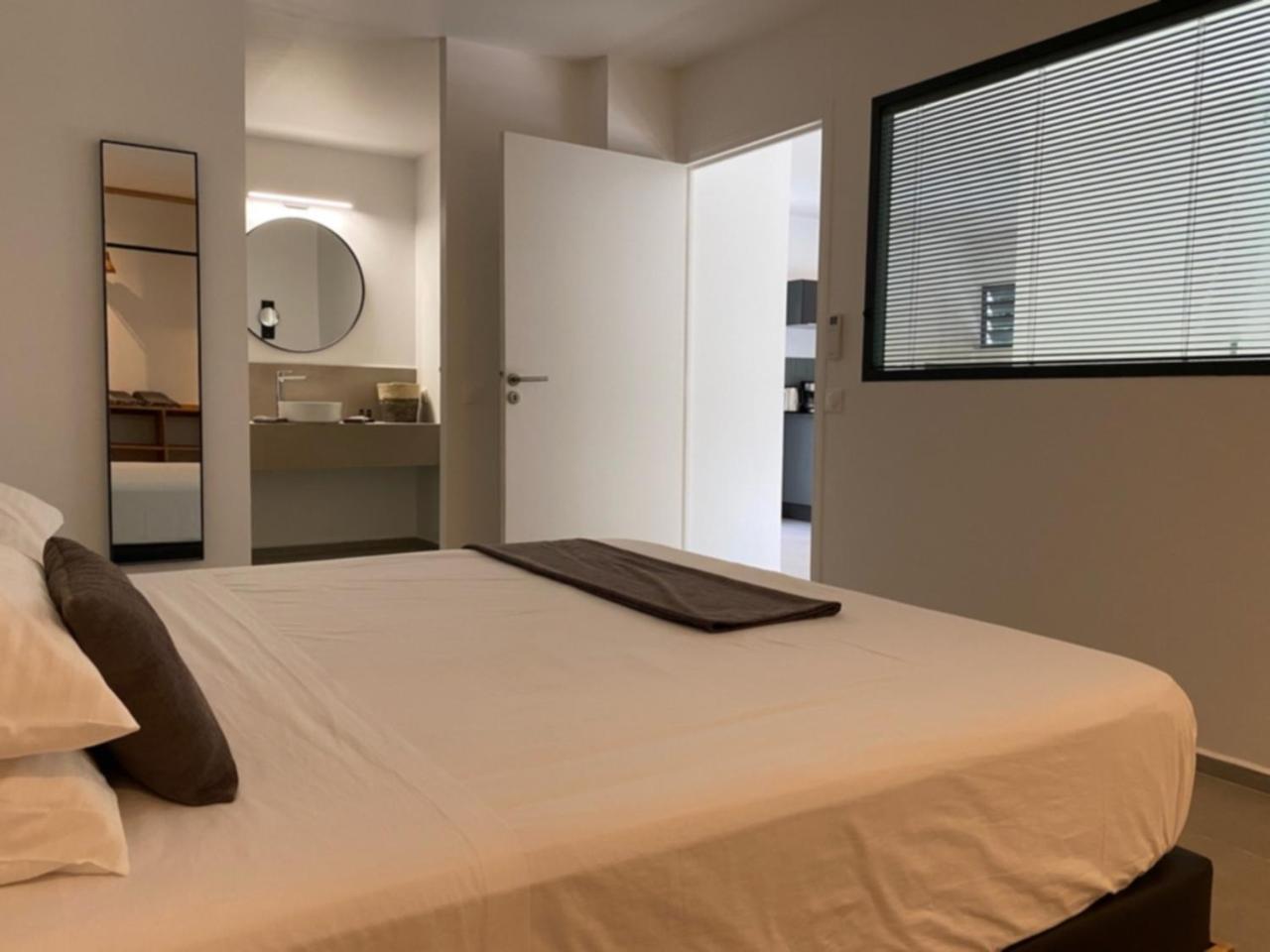 ديساي Hotel Lune De Miel المظهر الخارجي الصورة